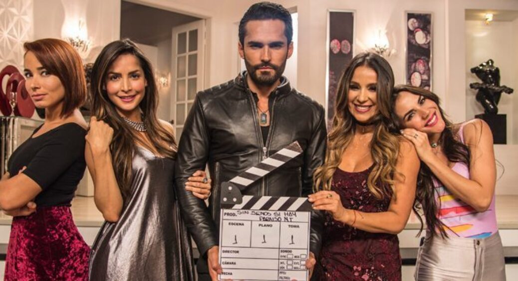 Sin Senos Sí Hay Paraíso Kicks Off Season 2 Production