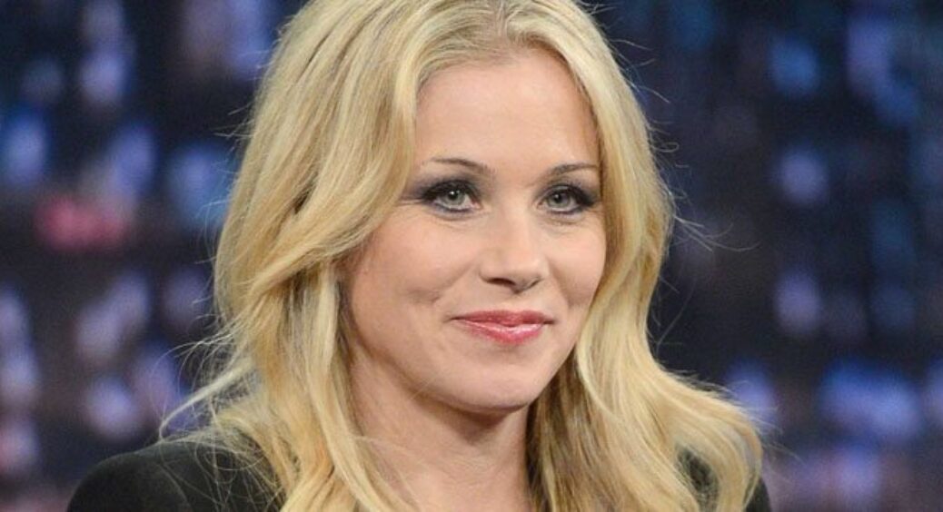 Cancer Survivor Christina Applegate Gets Preventive Surgery