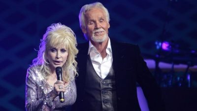 Dolly Parton And Kenny Rogers On Stage For Final Time Together This Year!