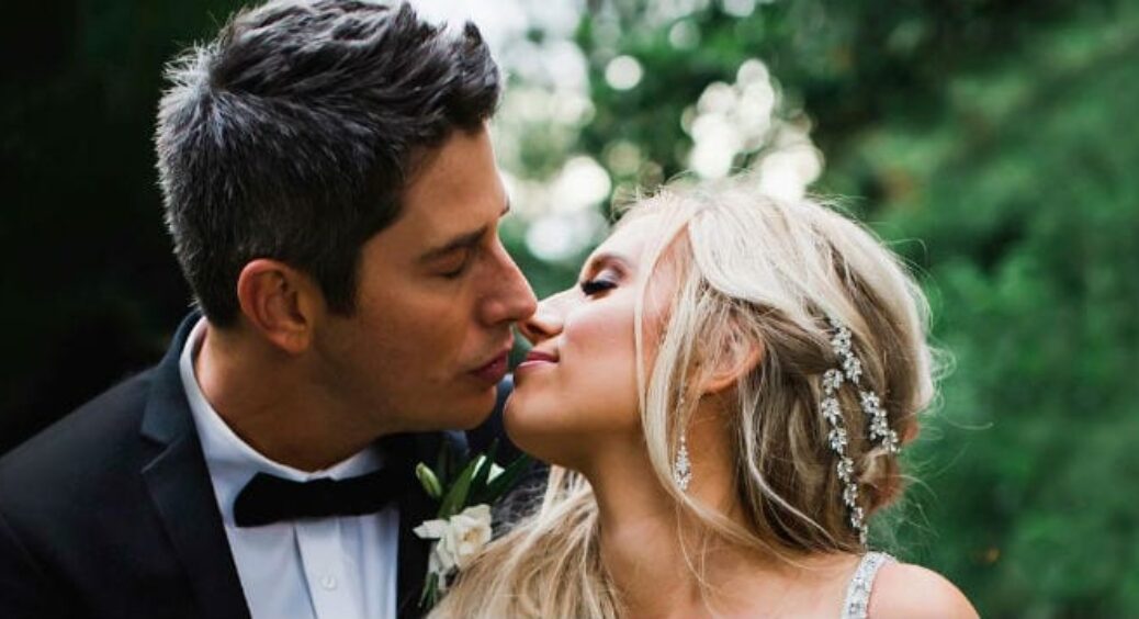 Bachelor Star Arie Luyendyk Jr. Cried When He Saw Lauren On Their Wedding Day