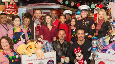 The General Hospital Cast Brings Christmas Toys to Children