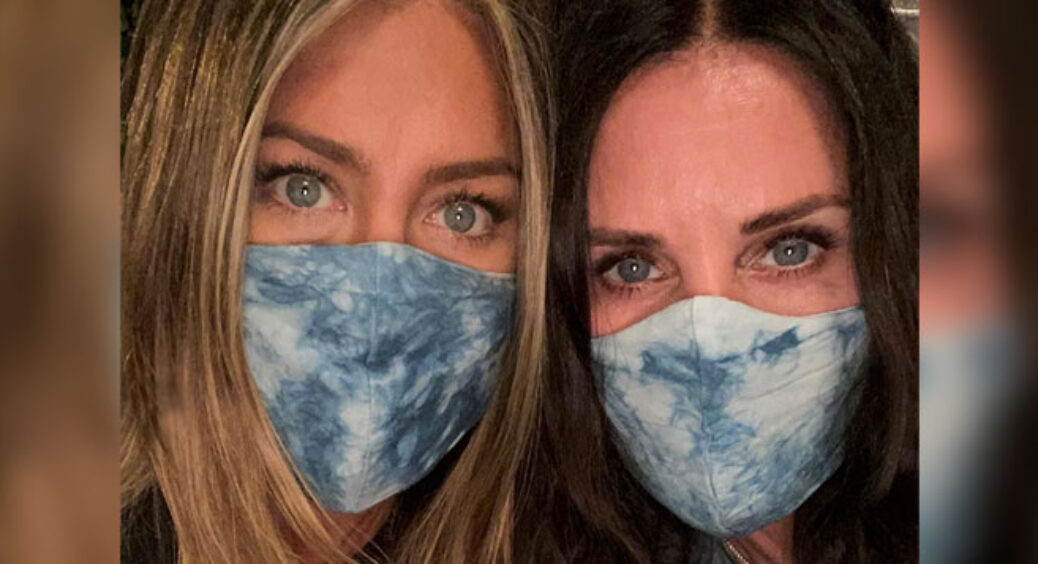 Jennifer Aniston and Courteney Cox Have A VERY Serious Warning About COVID-19