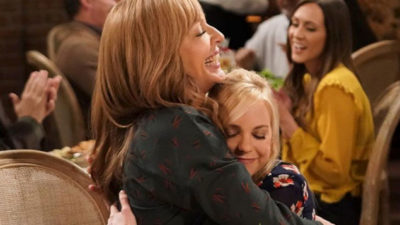 Five Ways CBS Hit Sitcom Mom Could Write Off Anna Faris’s Christy