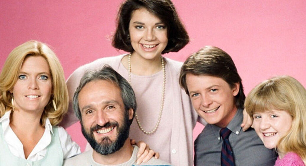 Michael J. Fox and the Cast of Family Ties Reunite on Stars in the House