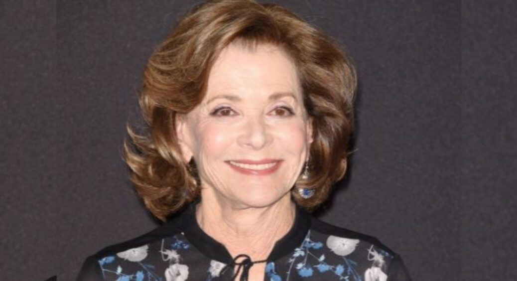 Arrested Development Star Jessica Walter Dies At Age 80