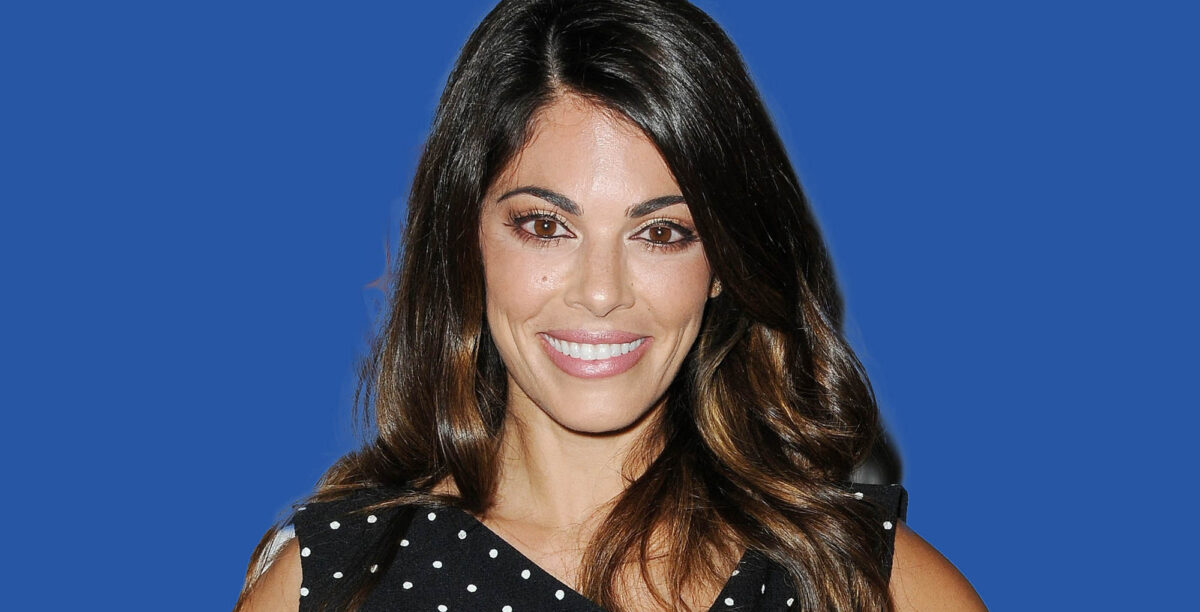 Veteran Soap Star Lindsay Hartley Celebrates Her Birthday