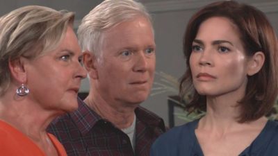 GH Botches Elizabeth Webber’s Backstory With Nutty Parents And Even Nuttier Plot