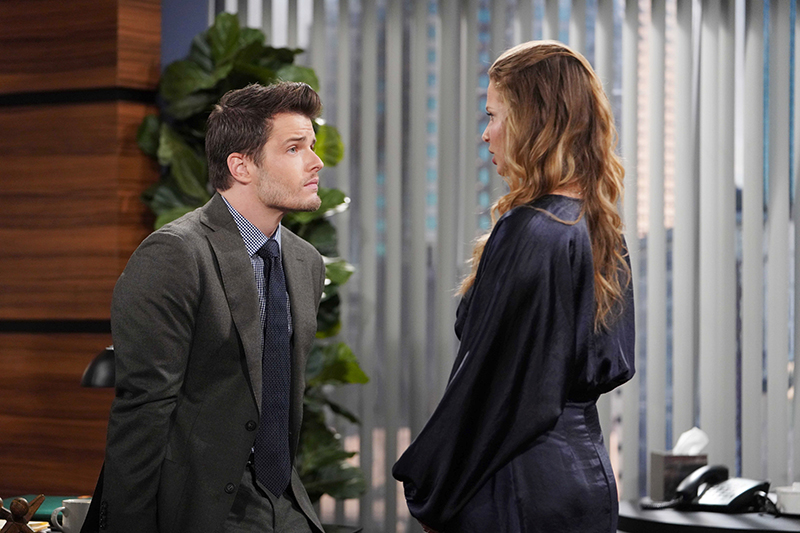 Allison Lanier, Michael Mealor
"The Young and the Restless" 