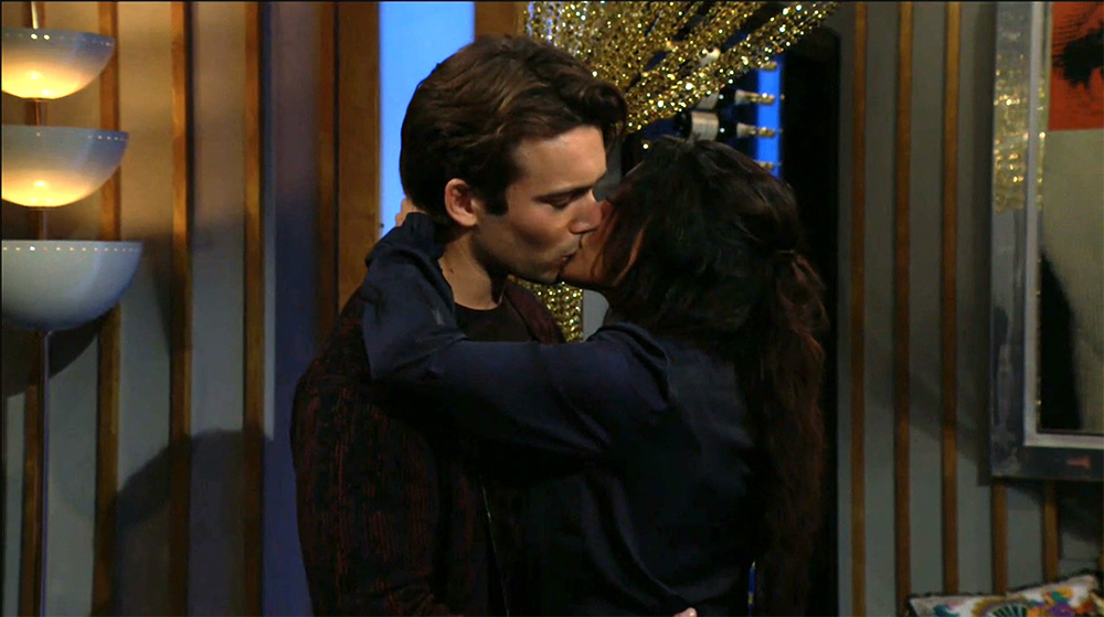 Young and the Restless Noah and Audra Kissing