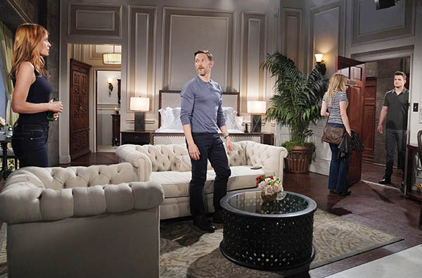 kyle is stunned to see summer and daniel with phyllis on the young and the restless.
