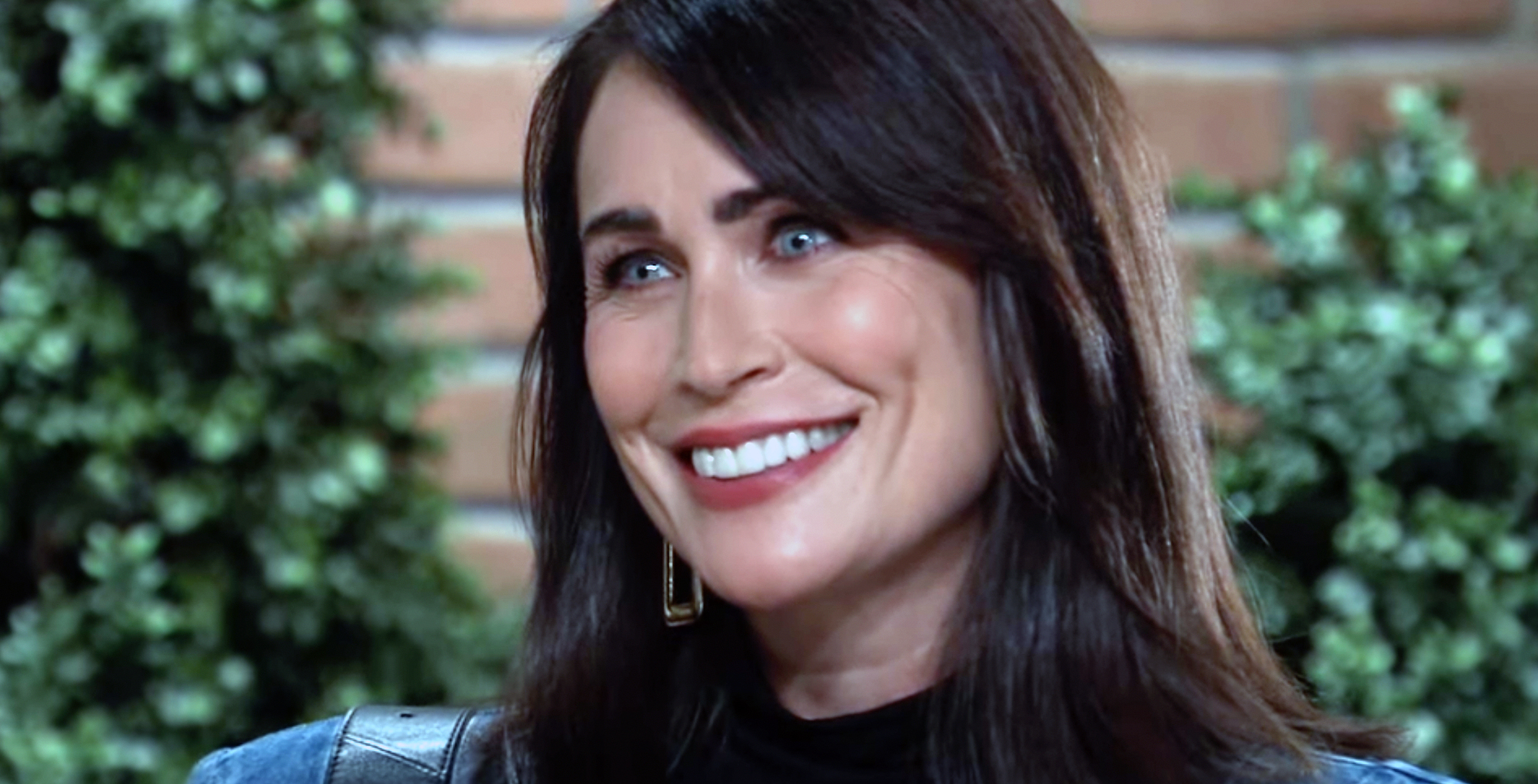 lois cerullo played by rena sofer on general hospital.