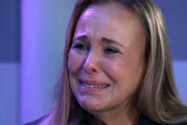 general hospital february 1, 2024, has laura crying.