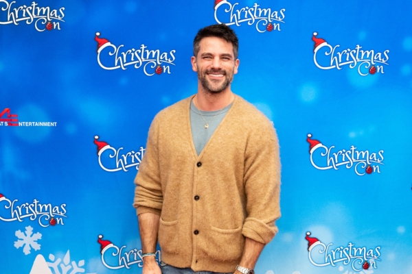 Actor Brant Daugherty attends That's 4 Entertainment's Christmas Con