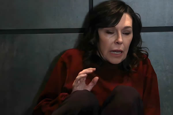 General Hospital's Anna.