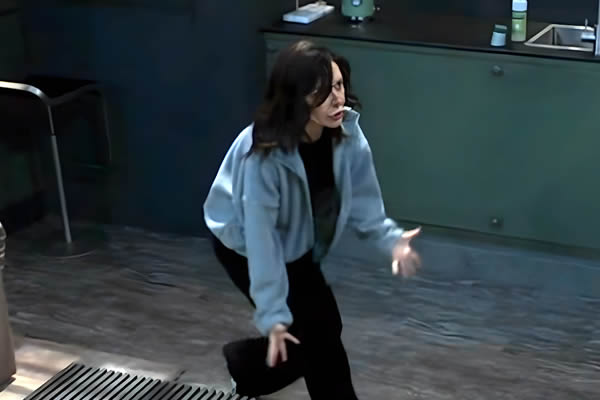 General Hospital's Anna.