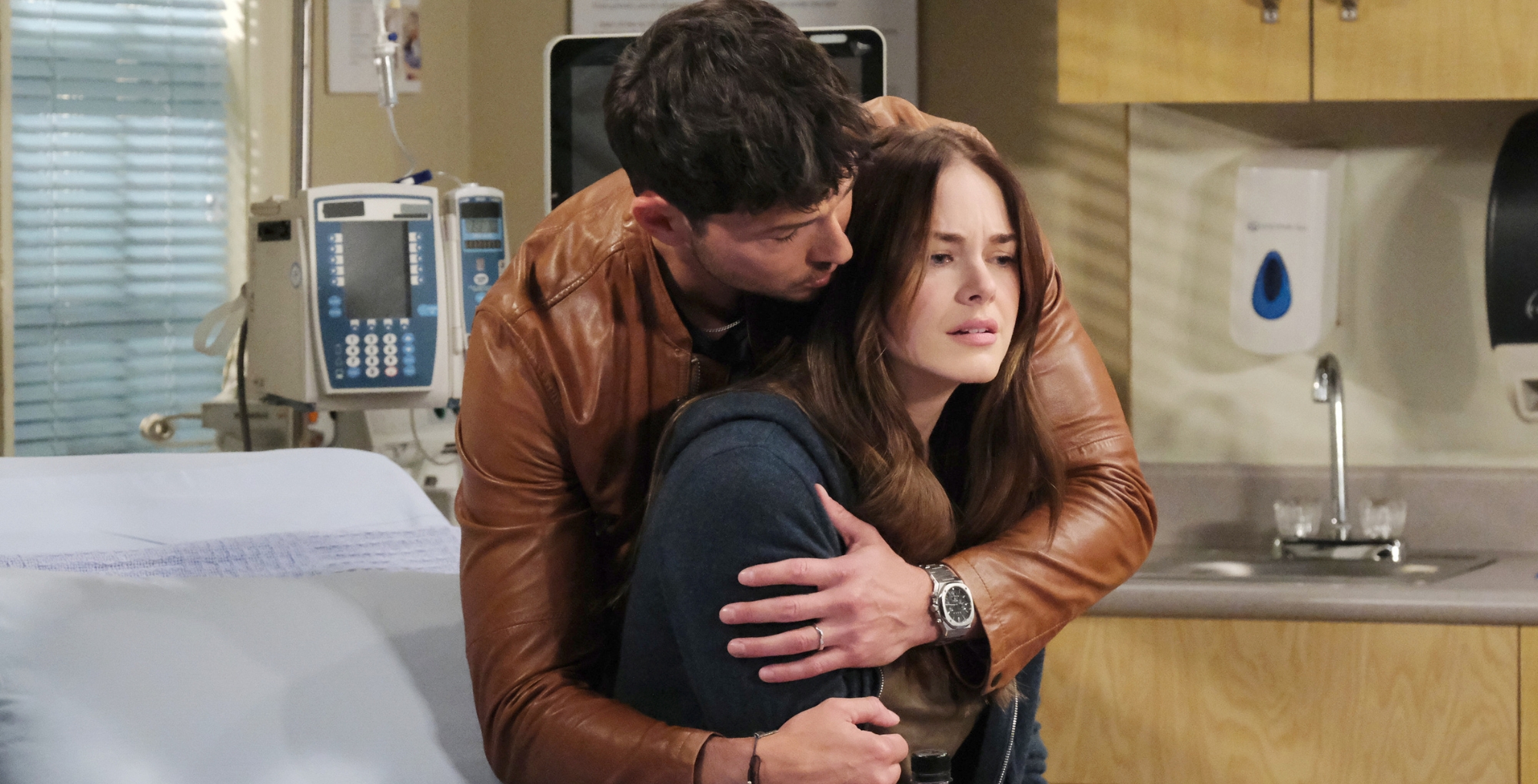 Days of our Lives Spoilers April 7 Alex and Stephanie.