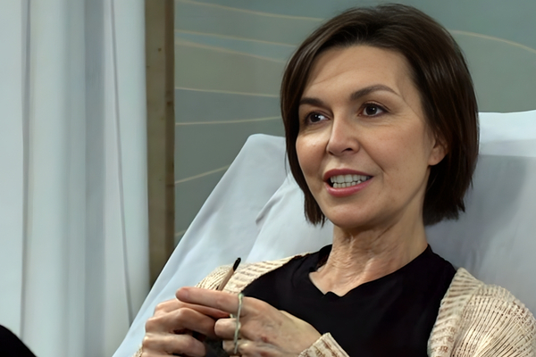 General Hospital's Anna.